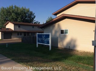 359 9th Ave E APT 3, Dickinson, ND 58601