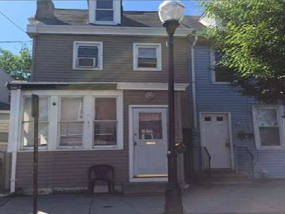 2nd image of 144 S Burlington St