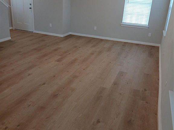 5th image of 6403 Paris St