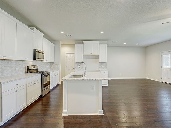 4th image of 6049 Malta Cir
