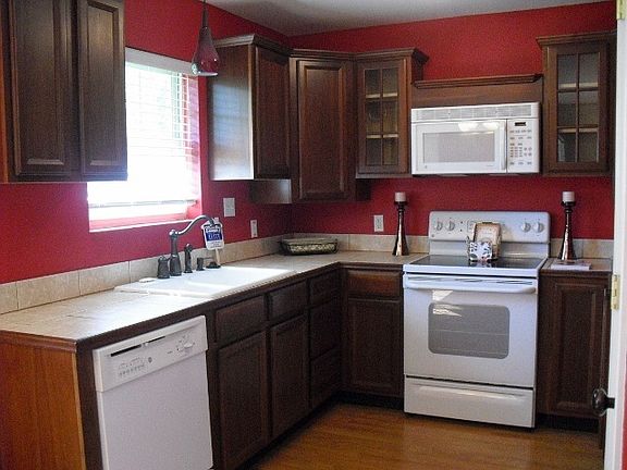 5th image of 13 White Oak Ln