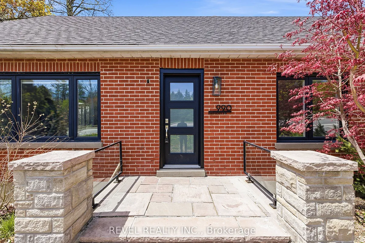 Building Photo - 990 Harmony Rd N #MAIN