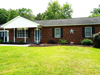 1958 19th Avenue Dr NE #8, Hickory, NC, 28601