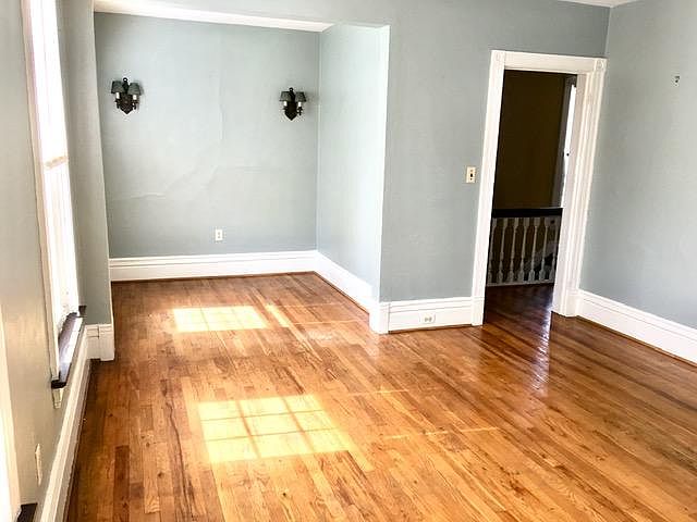 Living Room 16 X 11