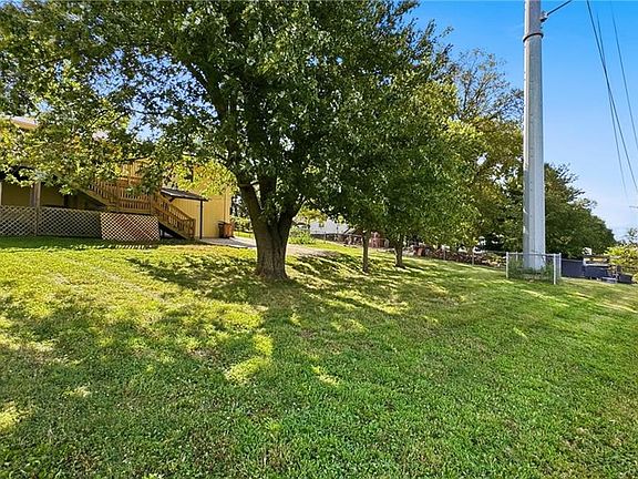 3rd image of 1111 Highland Ave
