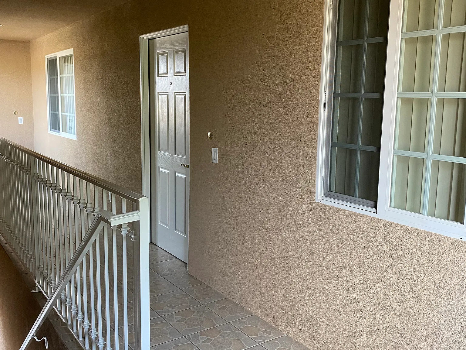 3 bed, $3,000 — Photo 2