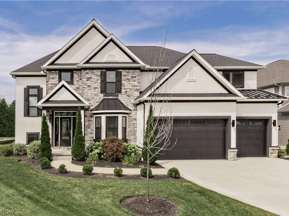 3450 Rembrandt Ln, Pepper Pike, OH 44124