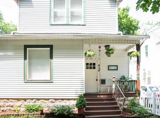 414 Pennsylvania Ave, Aurora, IL 60506