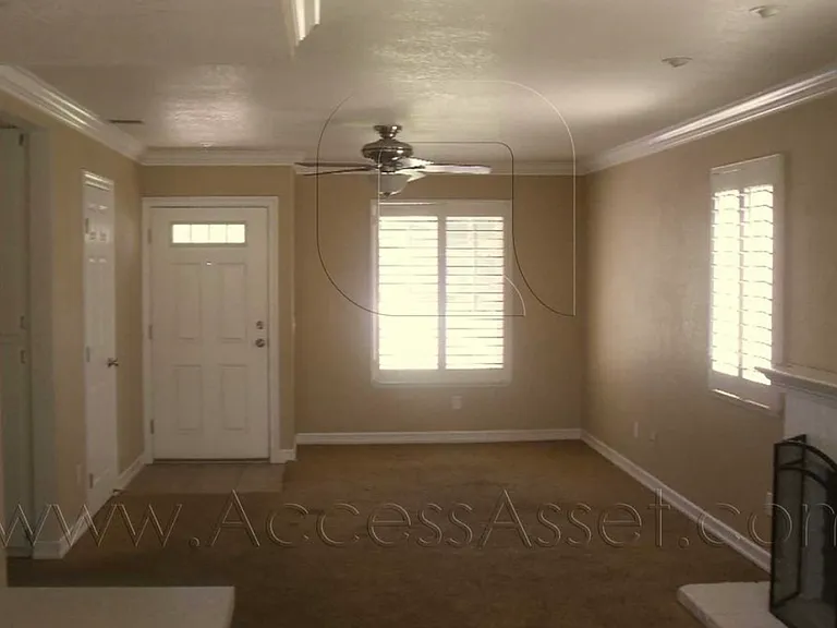 1235 N Lincoln St — Photo 1