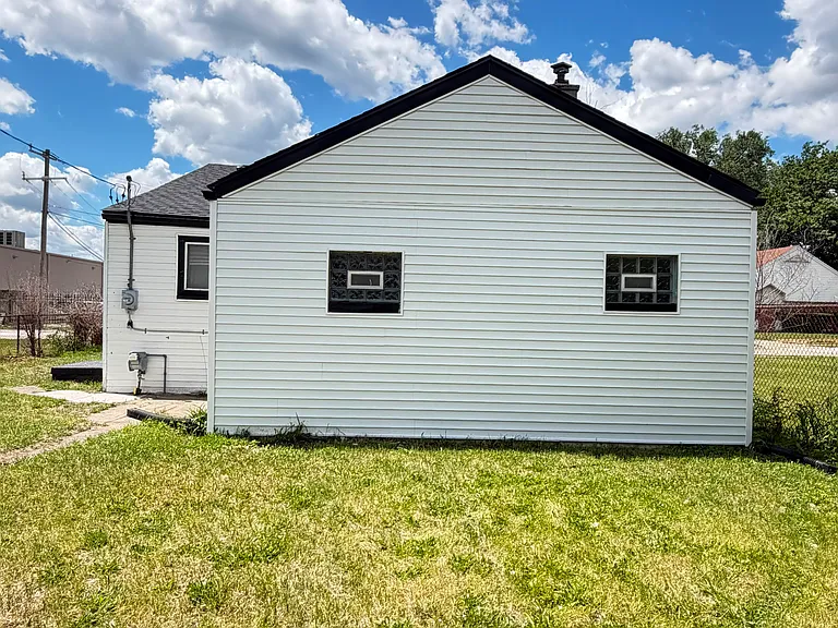 20816 Glen Lodge Rd — Photo 14