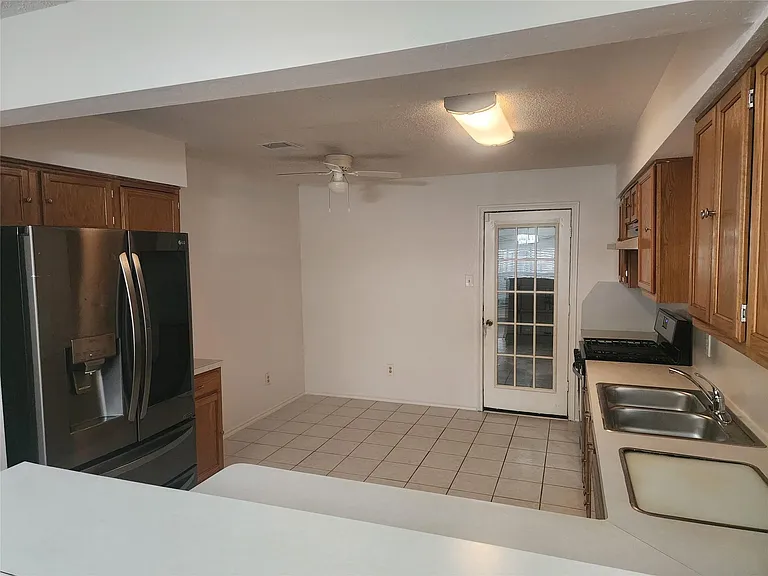 8239 Viny Ridge Dr — Photo 6