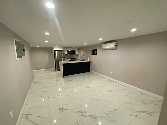 Rented by Capri Jet Realty Corp | media 2