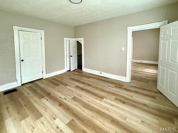 4th image of 3703 Manola Ave