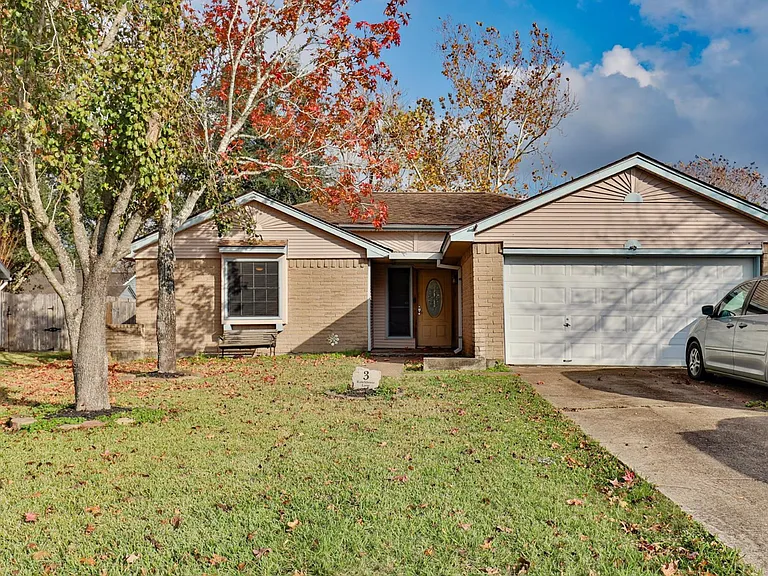 3 Ranch House Loop — Photo 1