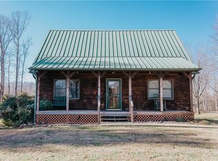 4015 Victory Ln, Yadkinville, NC 27055