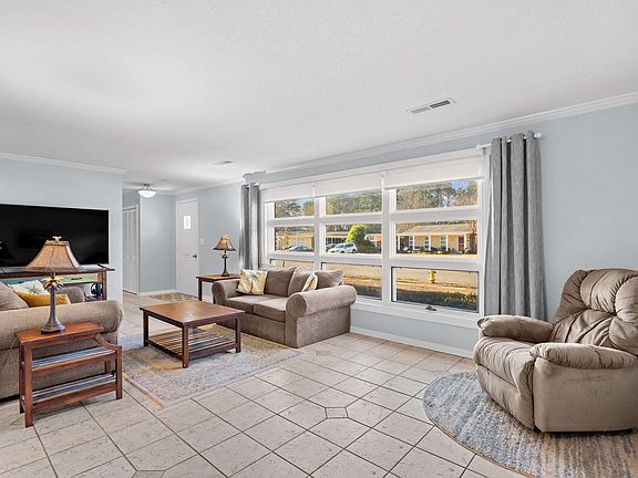 4th image of 3676 Spruce Dr. #-