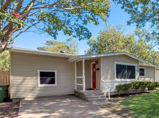 711 Lombardy Ln, Arlington, TX 76013