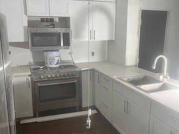 2nd image of 12 Peninsula Dr