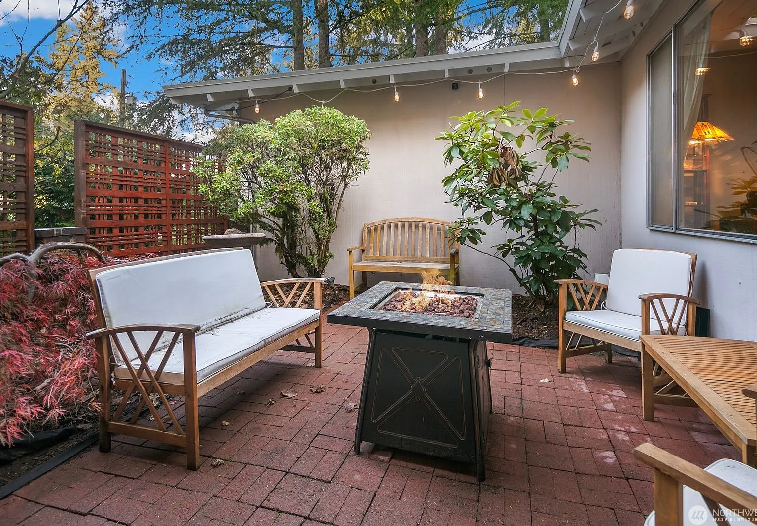 3 bed, 1470 sqft, $3,800 — Photo 2