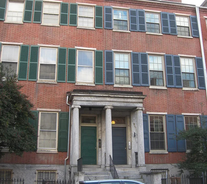 904 Spruce Street