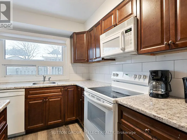1010 Kipps Ln — Photo 10