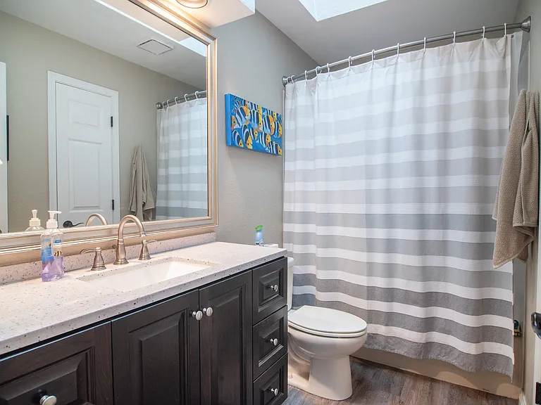 779 N Harvey Ln — Photo 26