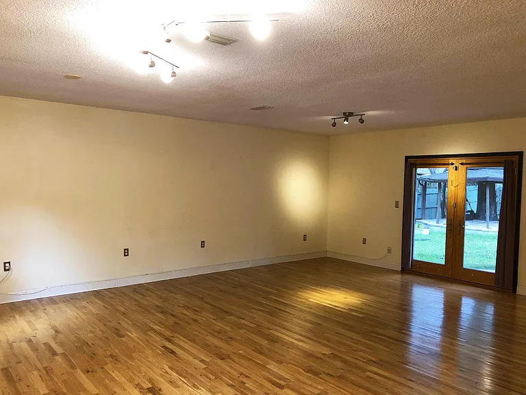 12957 Mandarin Rd — Photo 35