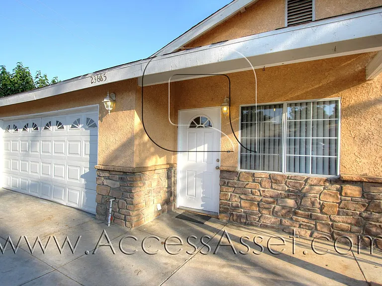 23685 Casa Bonita Ave — Photo 6