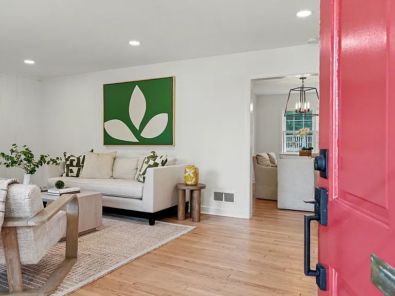 75 Vincent Ave — Photo 3