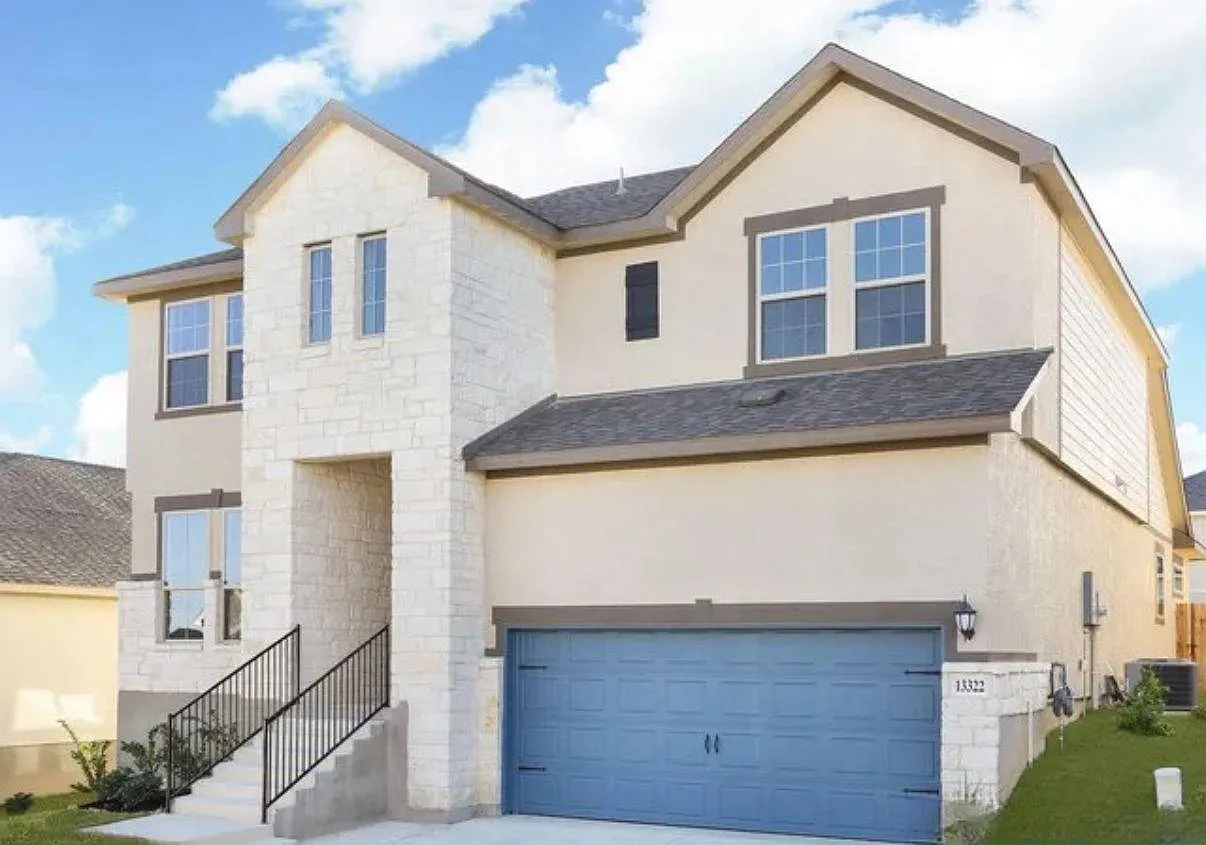 4 bed, 3.5 bath, 3153 sqft, $2,900 — Photo 2