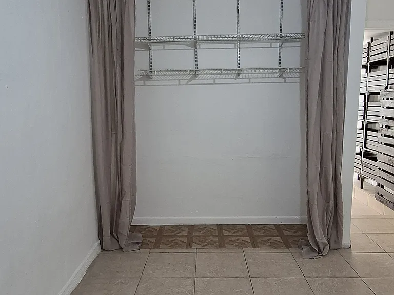17152 NE 3rd Ct — Photo 4