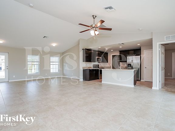 3rd image of 1114 SW 40th Ter