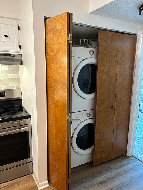 2nd image of 1310 Capitol Ave APT B