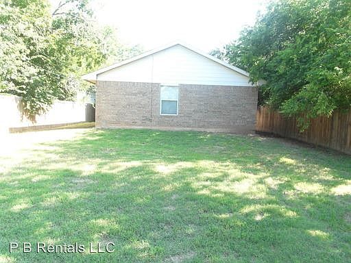 5th image of 1504 NW Columbia Ave