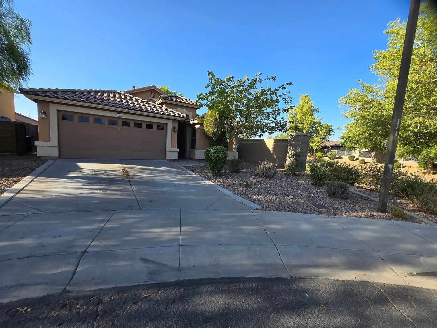 4 bed, 1861 sqft, $2,200 — Photo 4