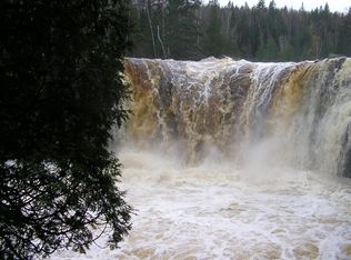 5918 Falls Cut Rd, Silver Bay, MN 55614