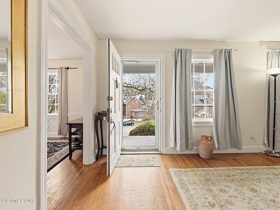 4th image of 1840 Trevilian Way