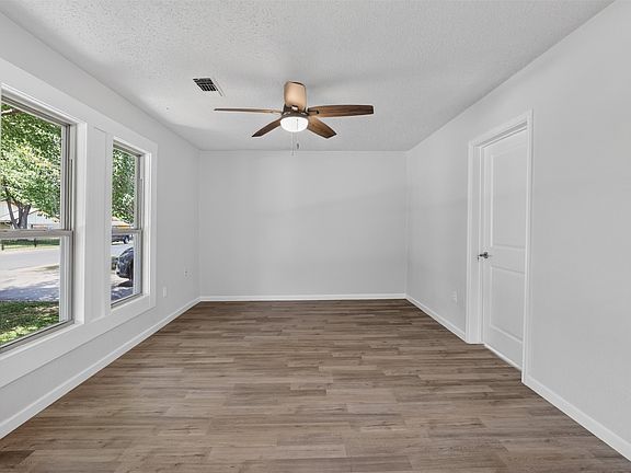 5th image of 924 Nolte Dr