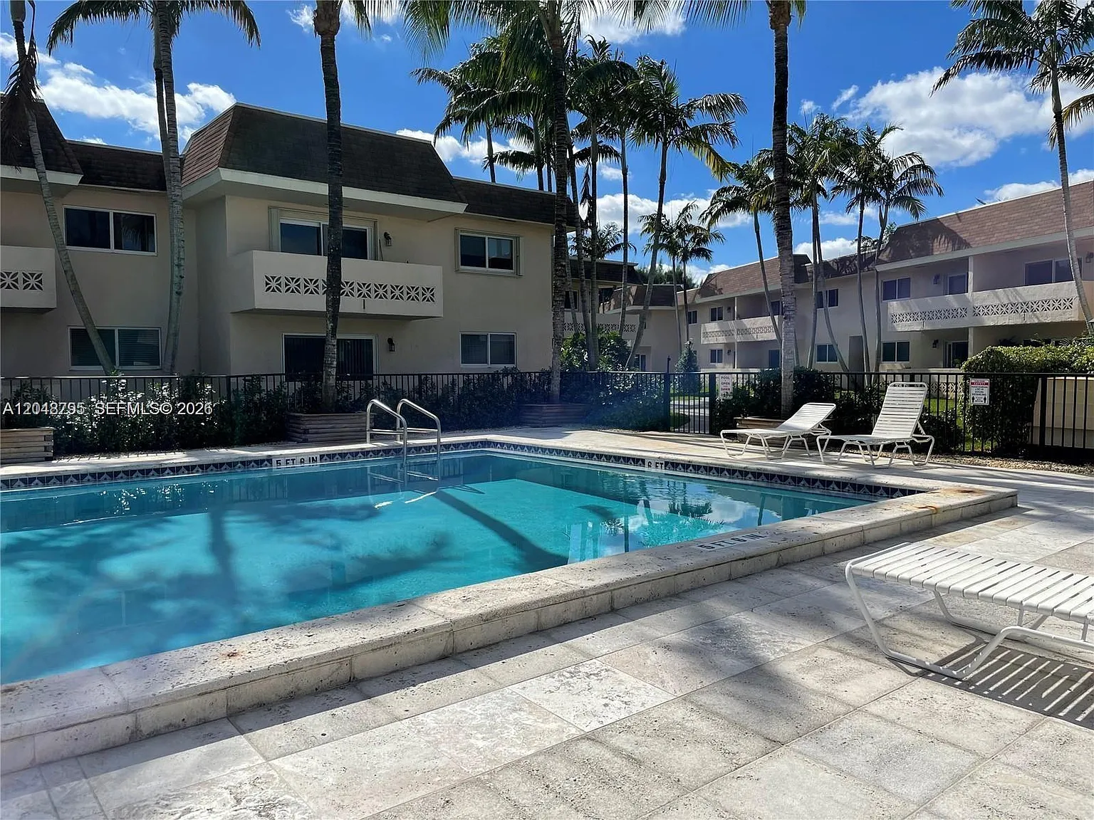 Villagio At Palmetto Bay — Photo 2