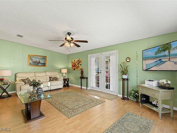 3rd image of 5467 Countrydale Ct