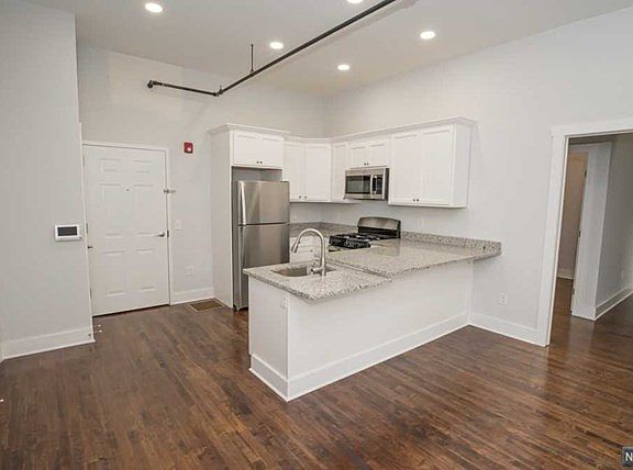 2nd image of 545 Valley Brook Ave #6A
