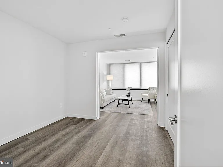 700 Roeder Rd #105 — Photo 11