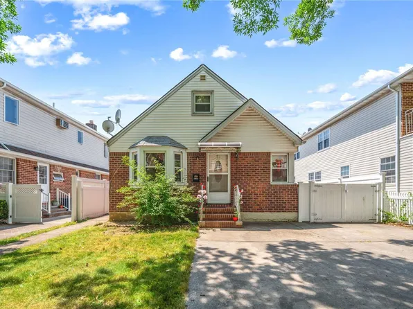 85-28 258th Street, Floral Park, NY 11001