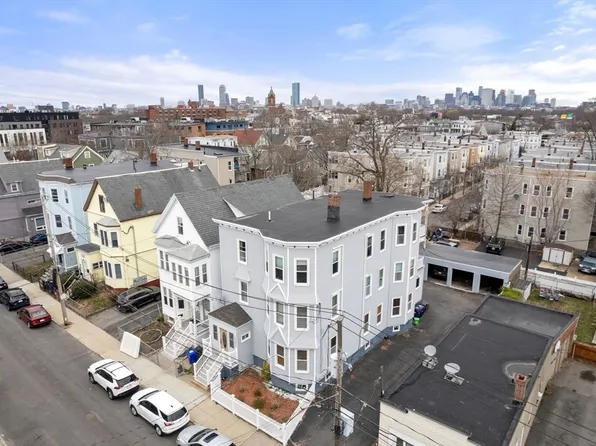 38-38 Harbor View St #3, Dorchester, MA 02125