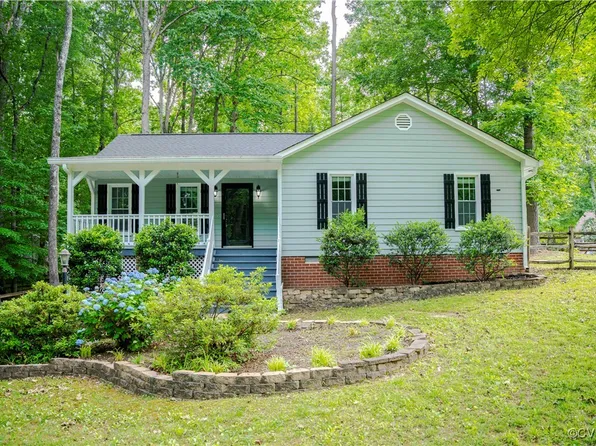 7161 Velvet Antler Dr, Midlothian, VA 23112