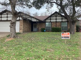 5715 Sagebrush Trl, Arlington, TX 76017