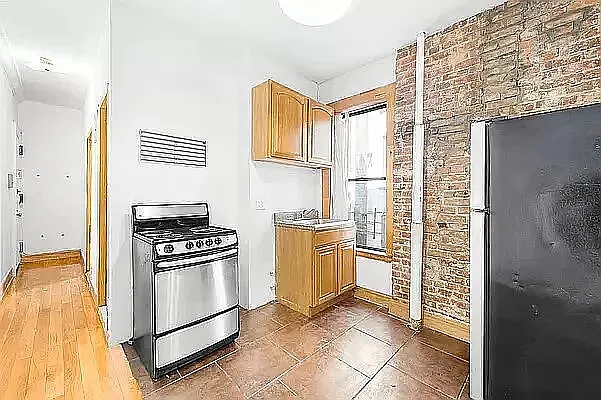 Rented by Compass | media 10