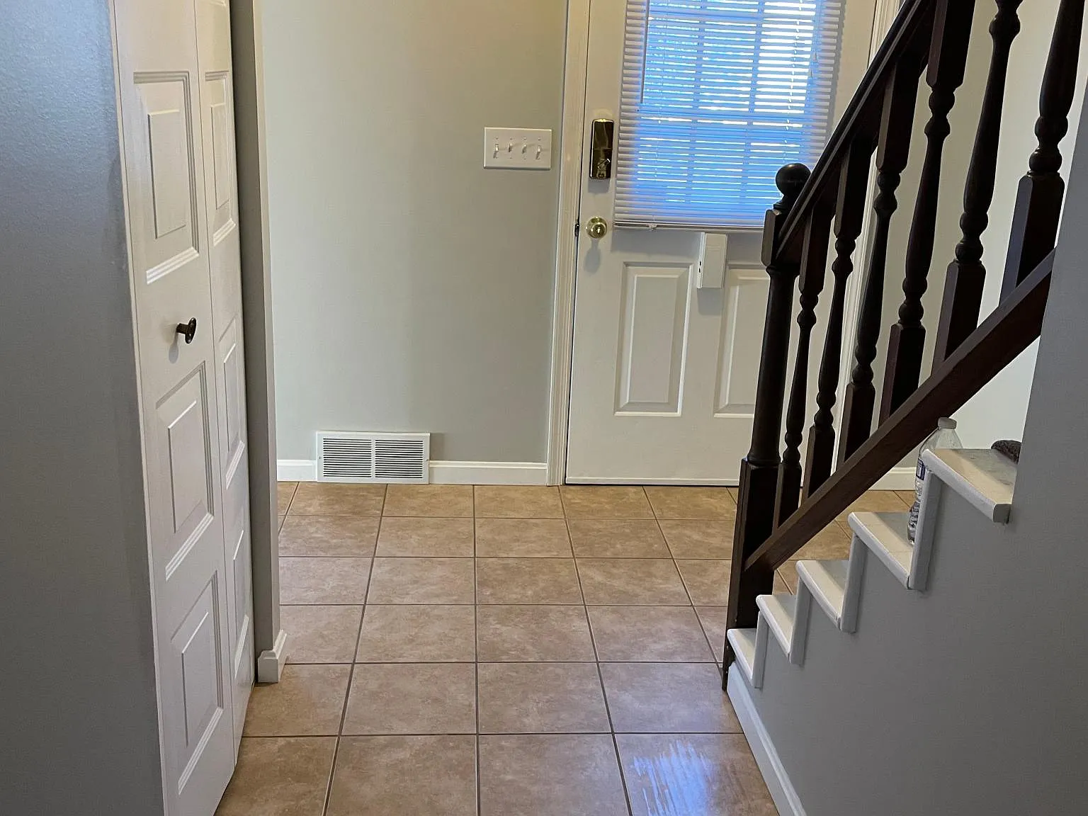 907 Allenview Dr — Photo 4