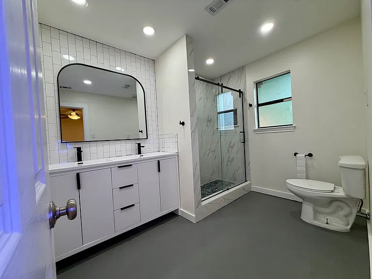 5045 Thunder Rd — Photo 6