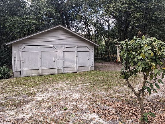 5th image of 504 W Alden Ave